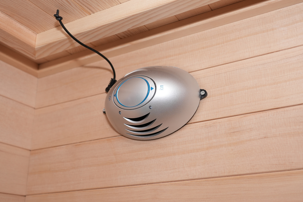 Blisspod Vantaa Red 2-Person Full-Spectrum Sauna