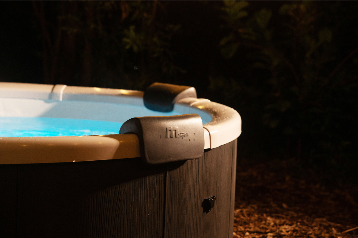 MSpa Denver 6-Person Rigid Frame Hot Tub