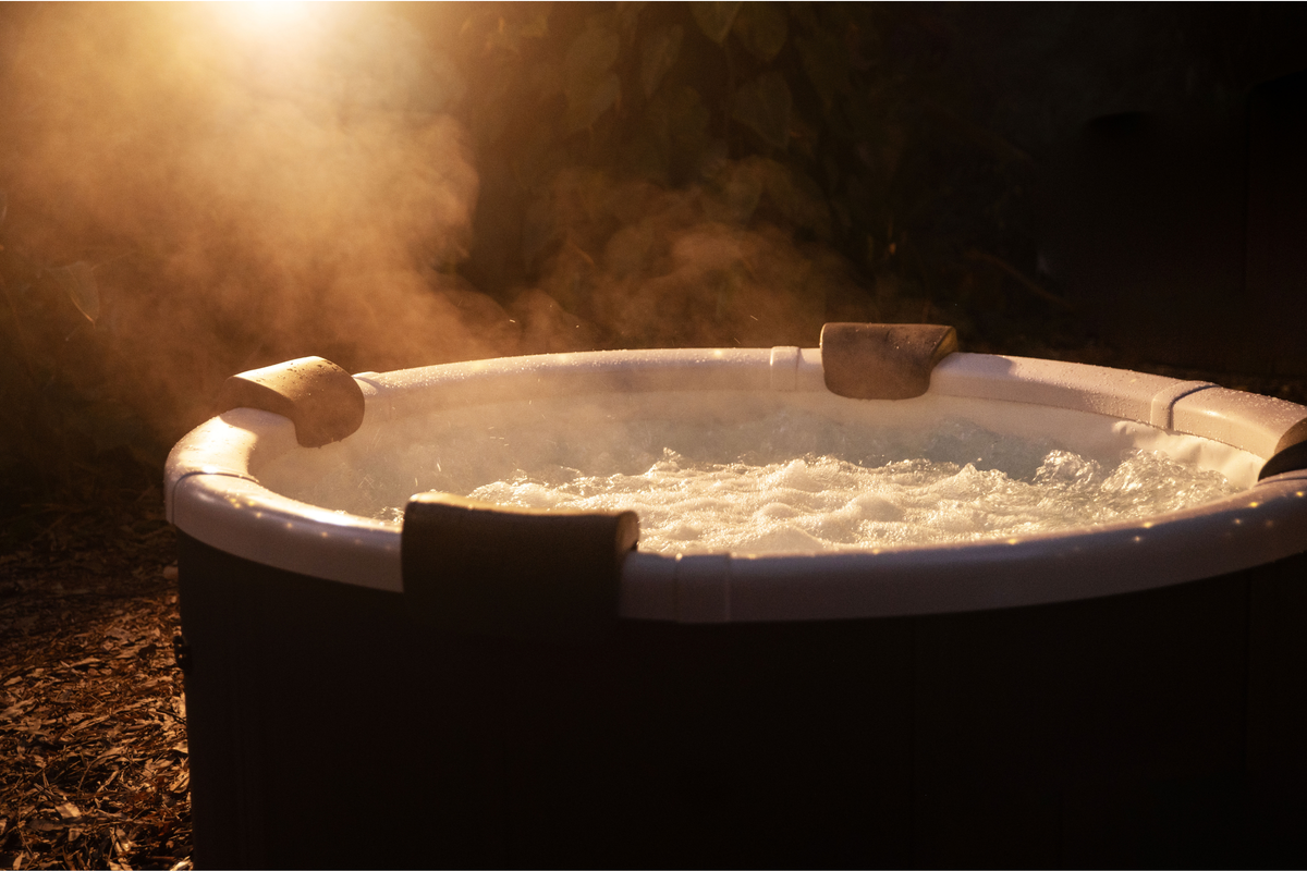 MSpa Denver 6-Person Rigid Frame Hot Tub