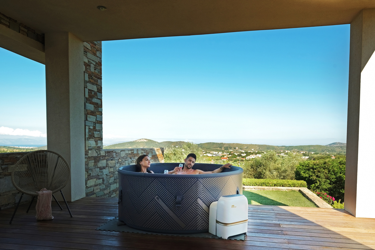 MSpa Mono 6-Person Verto Rigid Hot Tub