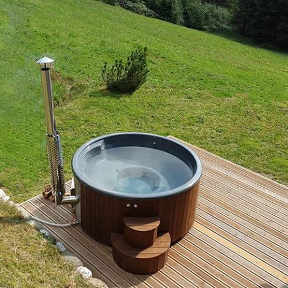 SaunaLife S4N 6-Person Wood-Fired Hot Tub